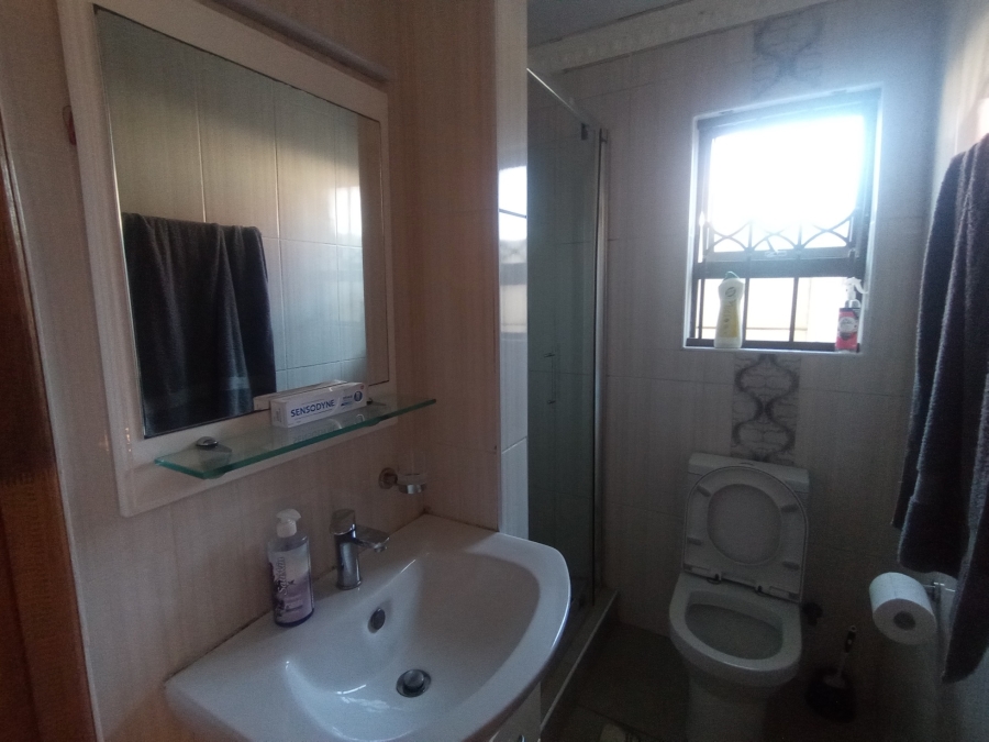 5 Bedroom Property for Sale in Baysville Eastern Cape